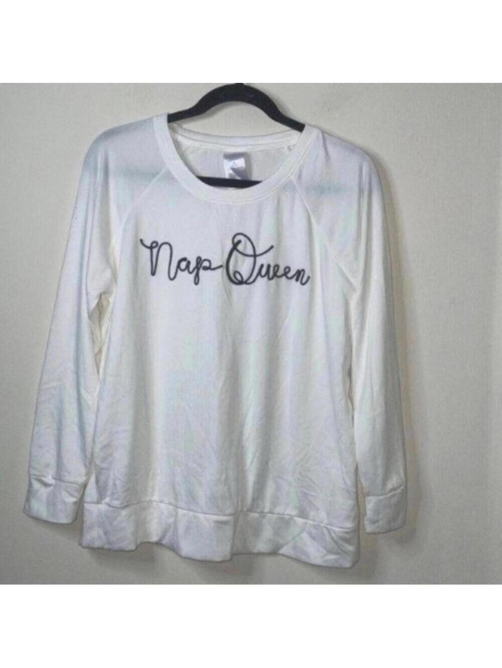 Secret treasures Casual white long sleeve Stretchy nap queen graphic Shirt